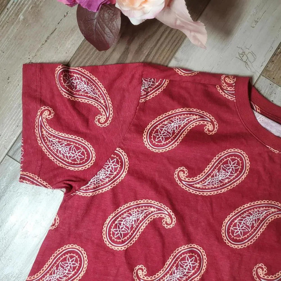 NWT Original Use Men's Cotton Paisley Pattern T-Shirt Size Small - Picture 3 of 13